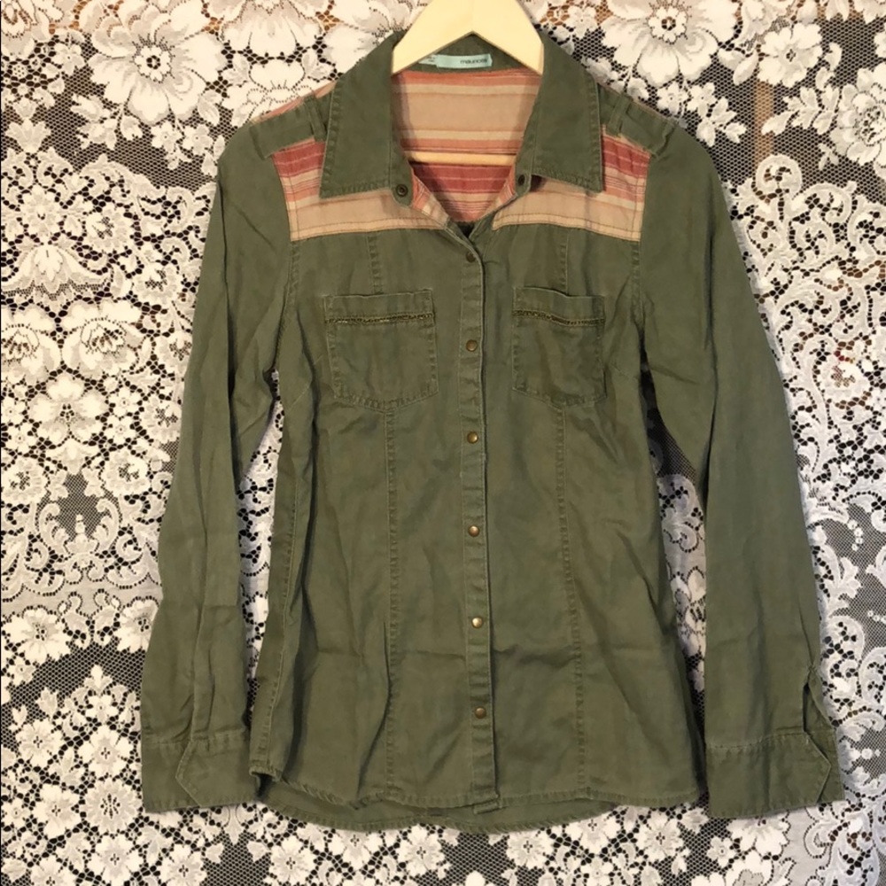 🍉 Maurice’s Green Chambray-Style Shirt